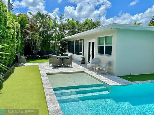 1920 26th Dr, Wilton Manors, FL 33306