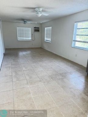 1013 F St, Lake Worth Beach, FL 33460