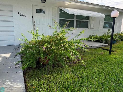 8845 14th St, Plantation, FL 33322