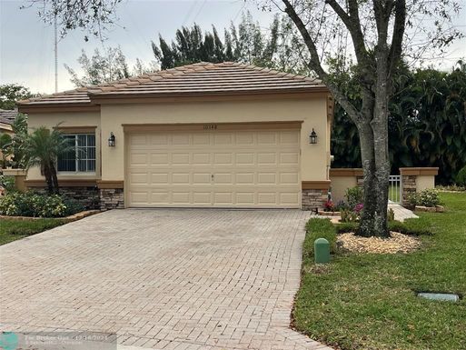 10348 Olde Clydesdale Cir, Lake Worth, FL 33449