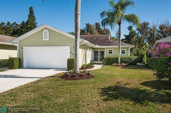 604 Pointe Ct, Vero Beach, FL 32962