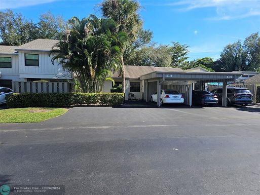 480 Deer Creek Wildwood Ln, Deerfield Beach, FL 33442