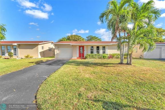 4800 18th Ave, Deerfield Beach, FL 33064