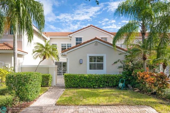 1765 Seagrape Way, Hollywood, FL 33019