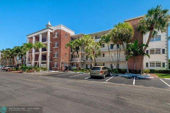 455 Paradise Isle Blvd, Hallandale Beach, FL 33009