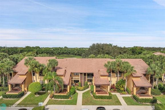 6452 Aspen Glen Cir, Boynton Beach, FL 33437