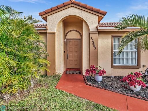 12667 13th St, Sunrise, FL 33323