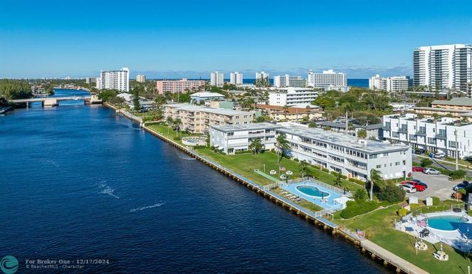 1001 Riverside Dr, Pompano Beach, FL 33062