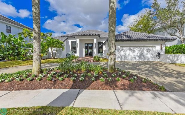 3167 Saint Annes Dr, Boca Raton, FL 33496