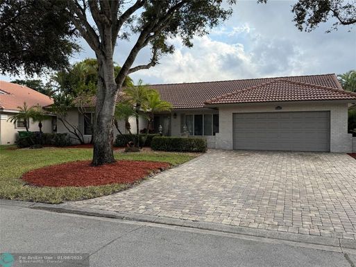 10852 6th St, Coral Springs, FL 33071