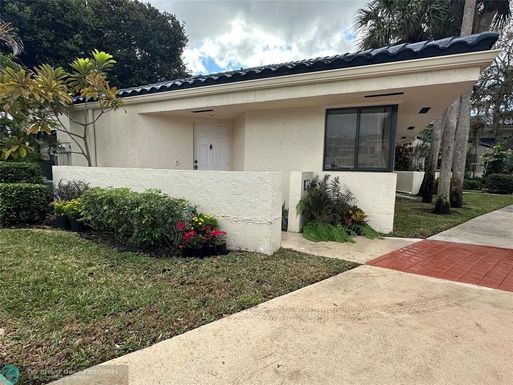 8076 15th Mnr, Plantation, FL 33322