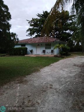 24561 212th Ave, Homestead, FL 33031