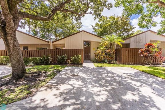 22278 Whistling Pines Ln, Boca Raton, FL 33428