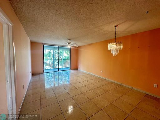 901 Colony Point Cir, Pembroke Pines, FL 33026