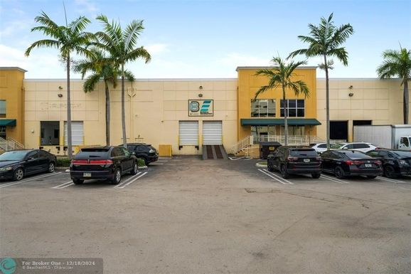 3530 115th Ave, Doral, FL 33178