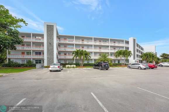 2012 Westbury F, Deerfield Beach, FL 33442