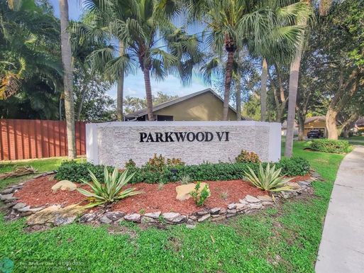 6613 42nd Ave, Coconut Creek, FL 33073