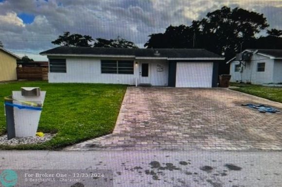 650 14th Pl, Deerfield Beach, FL 33441