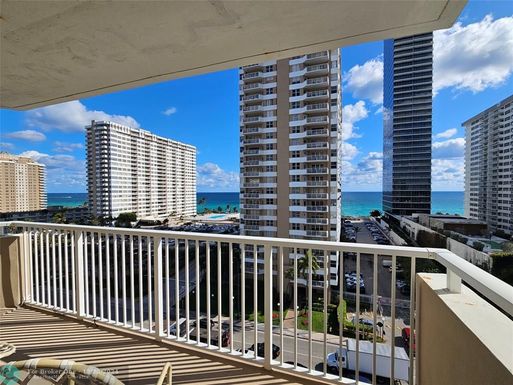 1985 Ocean Dr, Hallandale Beach, FL 33009