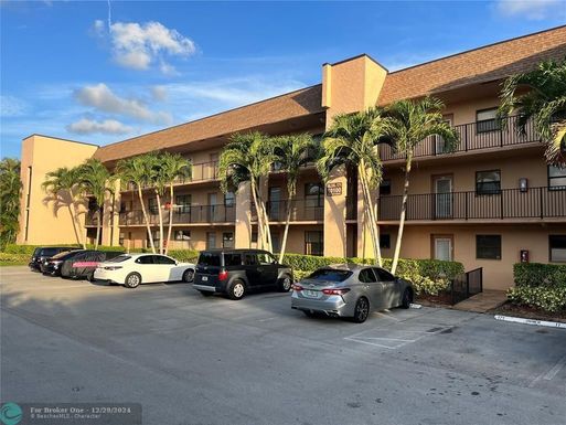 10100 30th Ct, Sunrise, FL 33322