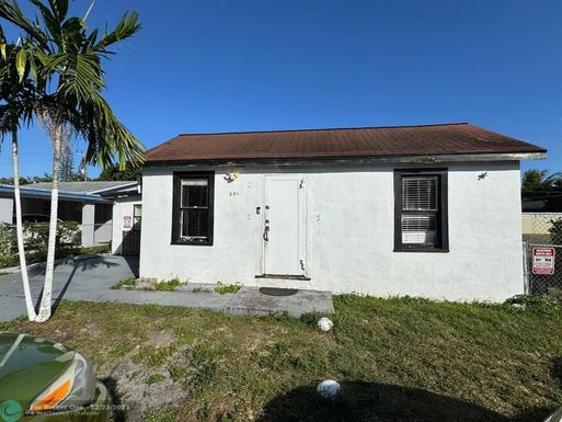 201 61st Ter, Hollywood, FL 33024