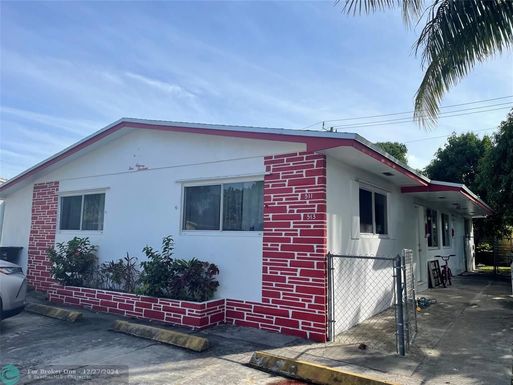 513 8th St, Hallandale Beach, FL 33009