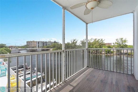 1505 Riverside Dr, Pompano Beach, FL 33062