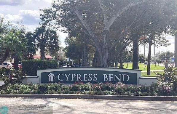 2216 Cypress Bend Dr, Pompano Beach, FL 33069