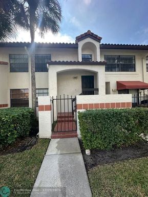 608 Lincoln Court, Deerfield Beach, FL 33442