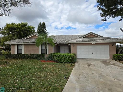 7219 43rd St, Coral Springs, FL 33065