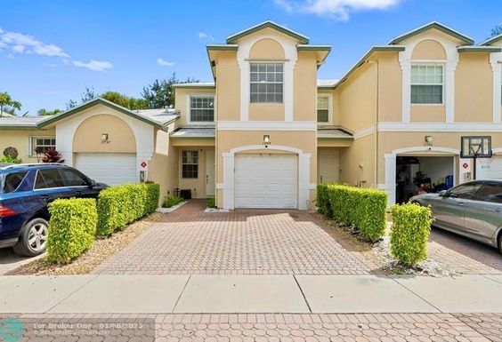 11744 47th Dr, Coral Springs, FL 33076