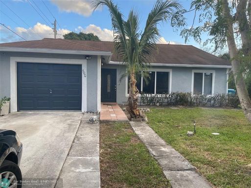 700 1st Ct, Boynton Beach, FL 33426