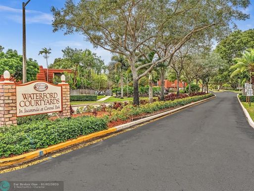 708 99 CR, Plantation, FL 33324