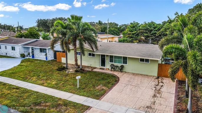 310 66th Ter, Hollywood, FL 33024