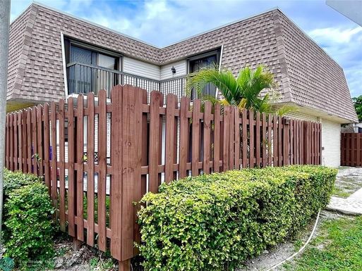 8101 24th St, Pompano Beach, FL 33068