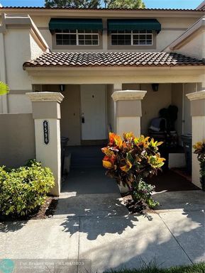 6596 Via Regina, Boca Raton, FL 33433