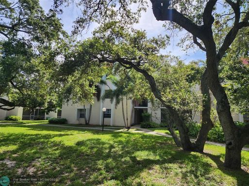 642 13th St, Boca Raton, FL 33486