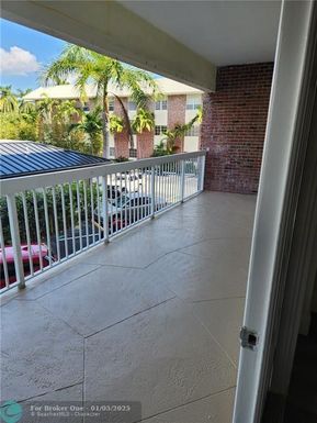 2420 17th Causeway, Fort Lauderdale, FL 33316