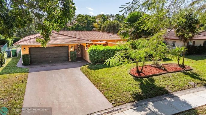 11886 24th St, Coral Springs, FL 33065