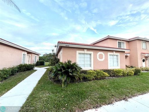 9846 Kamena Cir, Boynton Beach, FL 33436