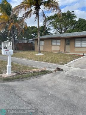 249 40th St, Deerfield Beach, FL 33064