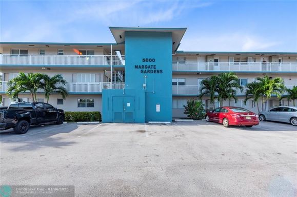 5800 Margate Blvd, Pompano Beach, FL 33063