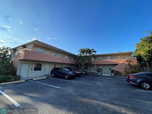 999 23, Wilton Manors, FL 33305