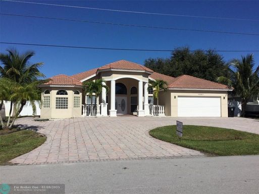 1901 Notre Dame Ave, Port St Lucie, FL 34953