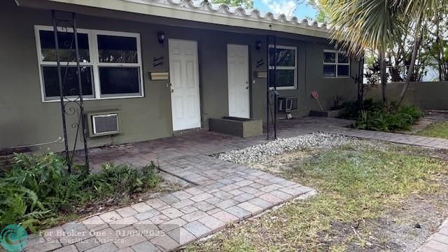 2018 15th St, Fort Lauderdale, FL 33304