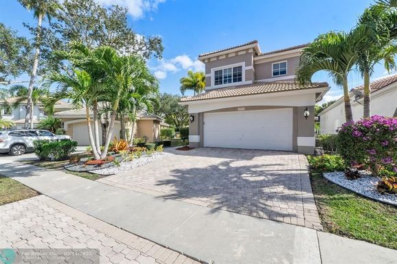 5917 125th Ave, Coral Springs, FL 33076