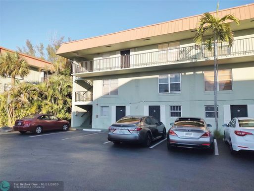 805 Oakland Park Blvd, Wilton Manors, FL 33311