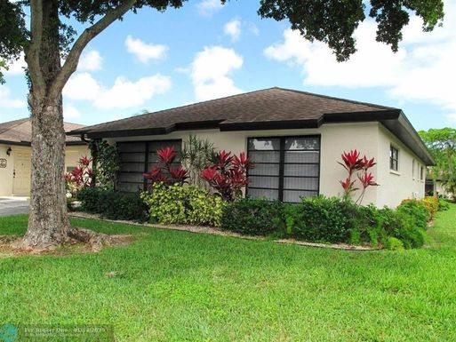 4842 Equestrian Cir, Boynton Beach, FL 33436