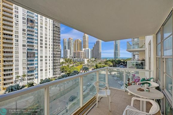 230 174th St, Sunny Isles Beach, FL 33160