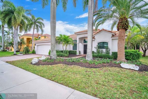 2572 Jardin Ct, Weston, FL 33327